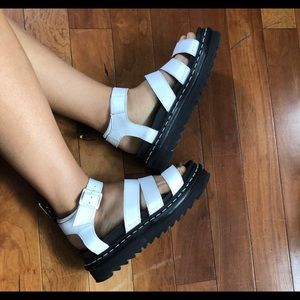 Clarissa Dr.Marten Sandals